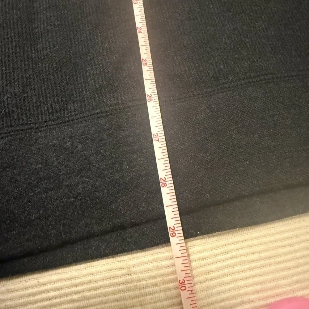 Banana Republic half charcoal